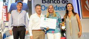 csm-santos-award-4f8b703776.jpg csm-santos-award-4f8b703776.jpg